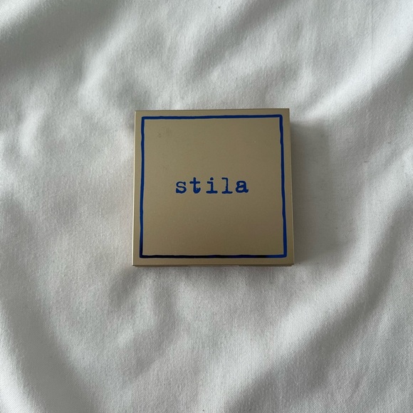 Stila Vivid & Vibrant Eye Shadow Duo in Sapphire - Picture 2 of 5